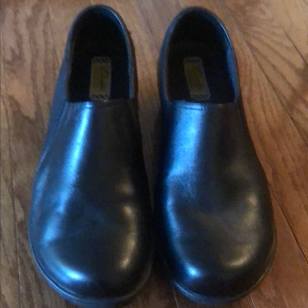 Clarks clogs